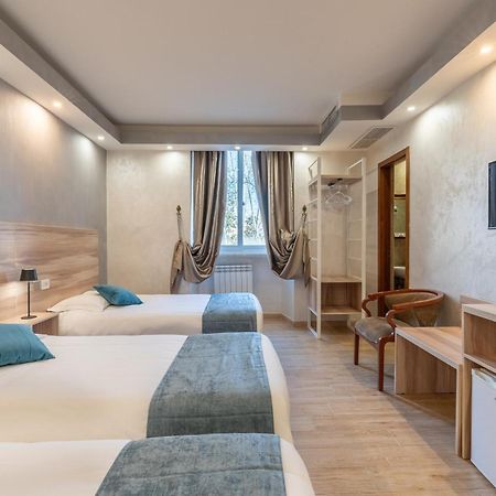 Leone D'Oro Guesthouse - Close To Piazza Vittorio โรม ภายนอก รูปภาพ