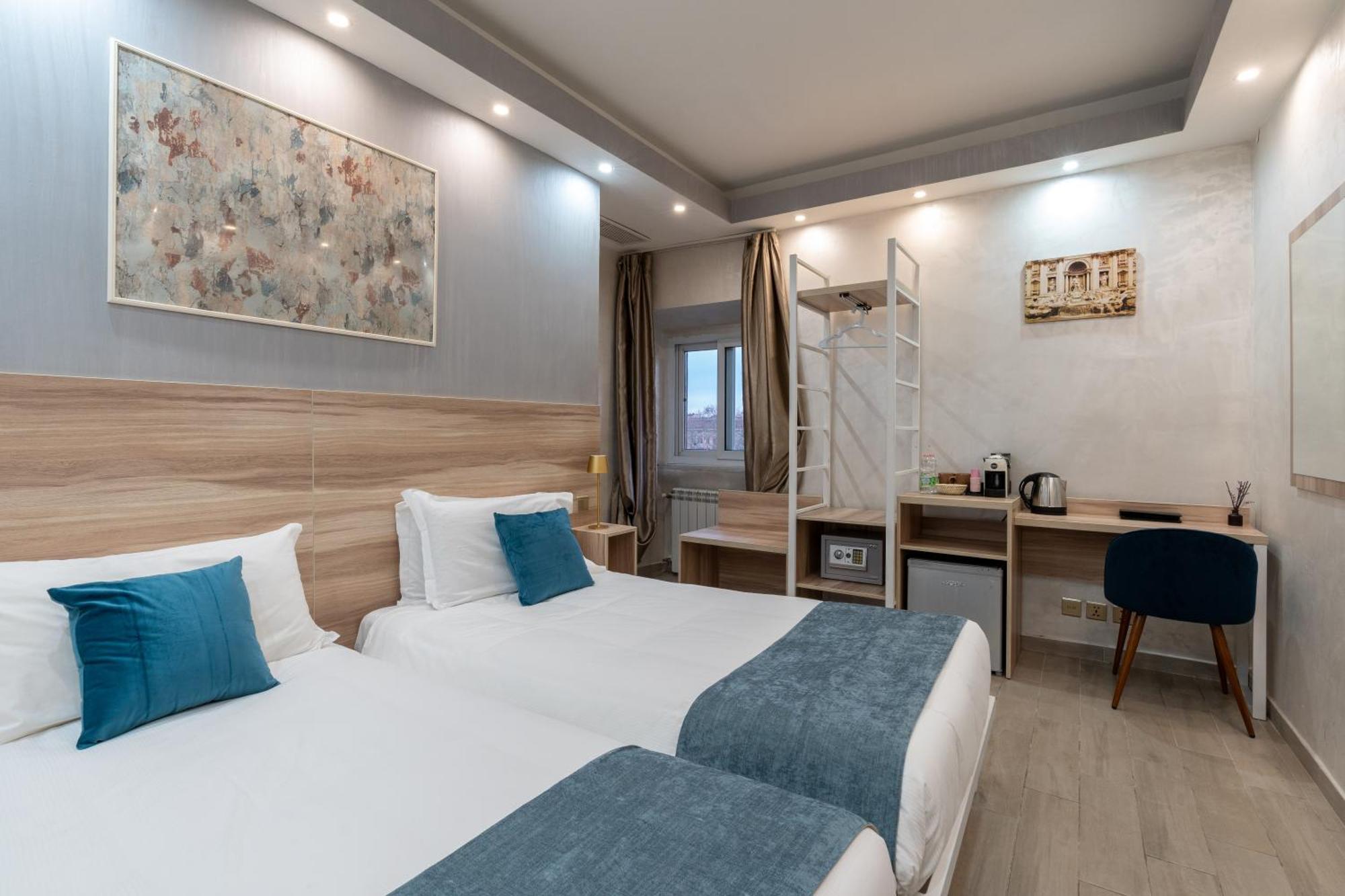 Leone D'Oro Guesthouse - Close To Piazza Vittorio โรม ภายนอก รูปภาพ