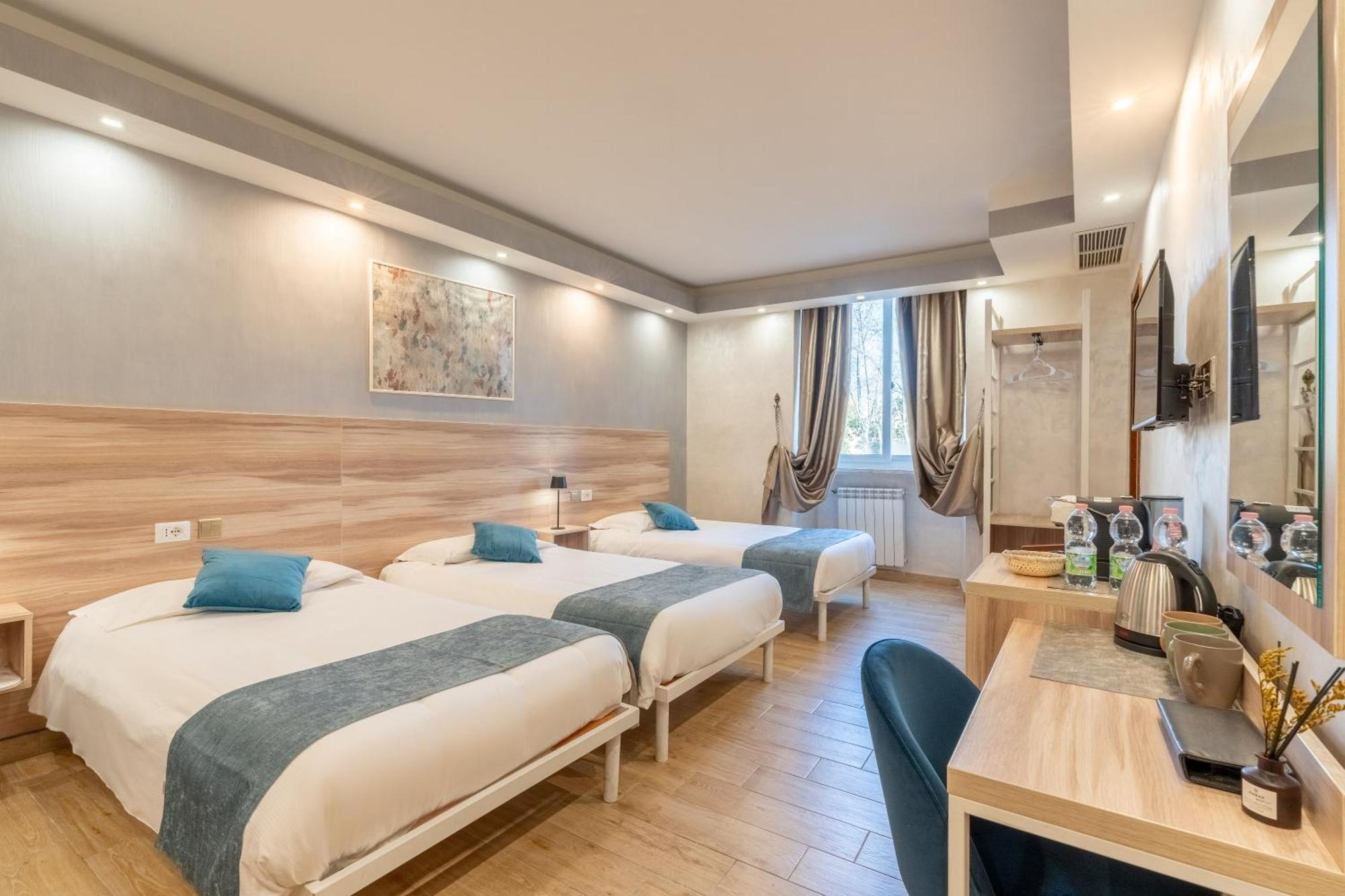 Leone D'Oro Guesthouse - Close To Piazza Vittorio โรม ภายนอก รูปภาพ